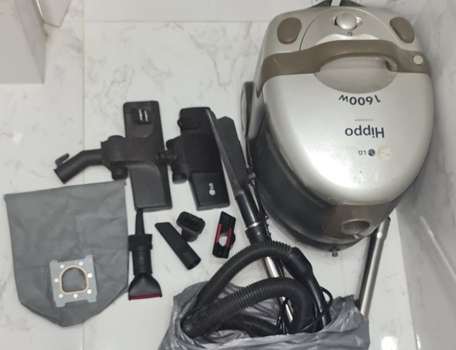 Пилесос LG миючий