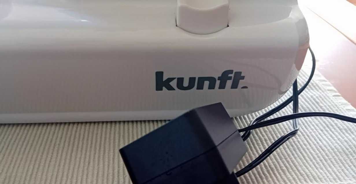 Maquina de costura nova  Marca Kunft