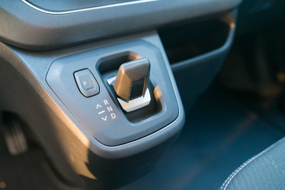 Wynajem wypożyczalnia busów busa 9-osobowego automat hak box