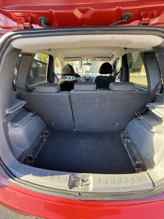 Mitsubishi Colt 2010 1.3 Расход 5-6л