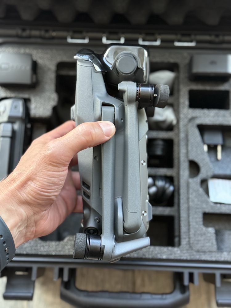 Квадрокоптер DJI Mavic 3 t