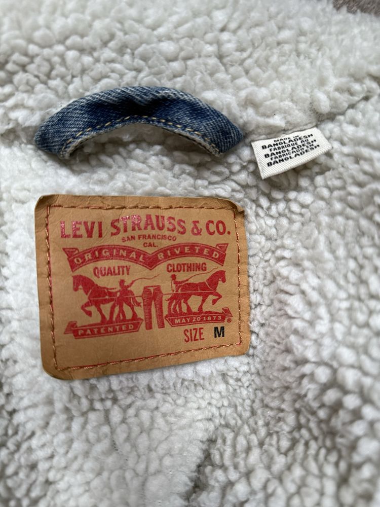 Levi’s sherpa trucker kurtka ocieplana jeansowa M jak NOWA
