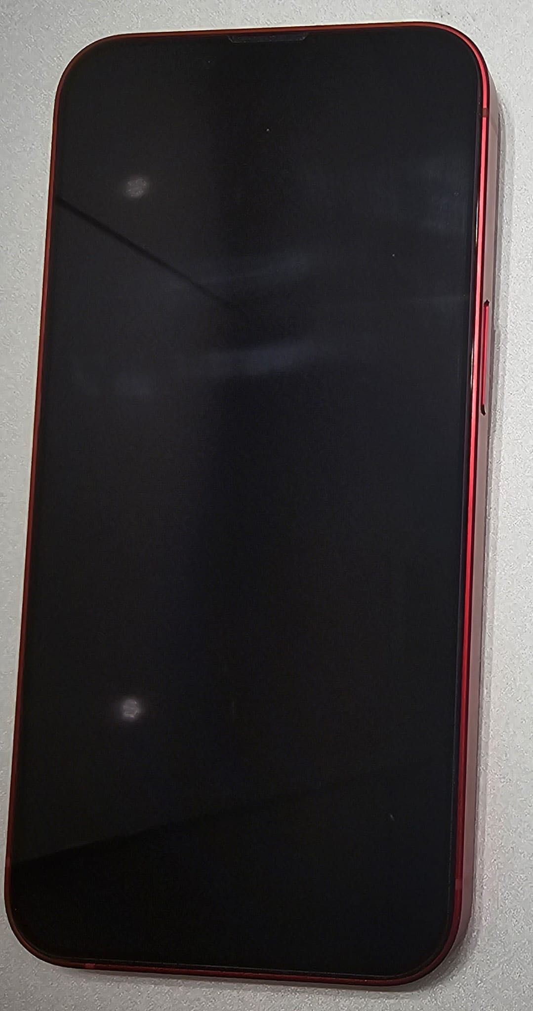 iPhone 13 256 GB red