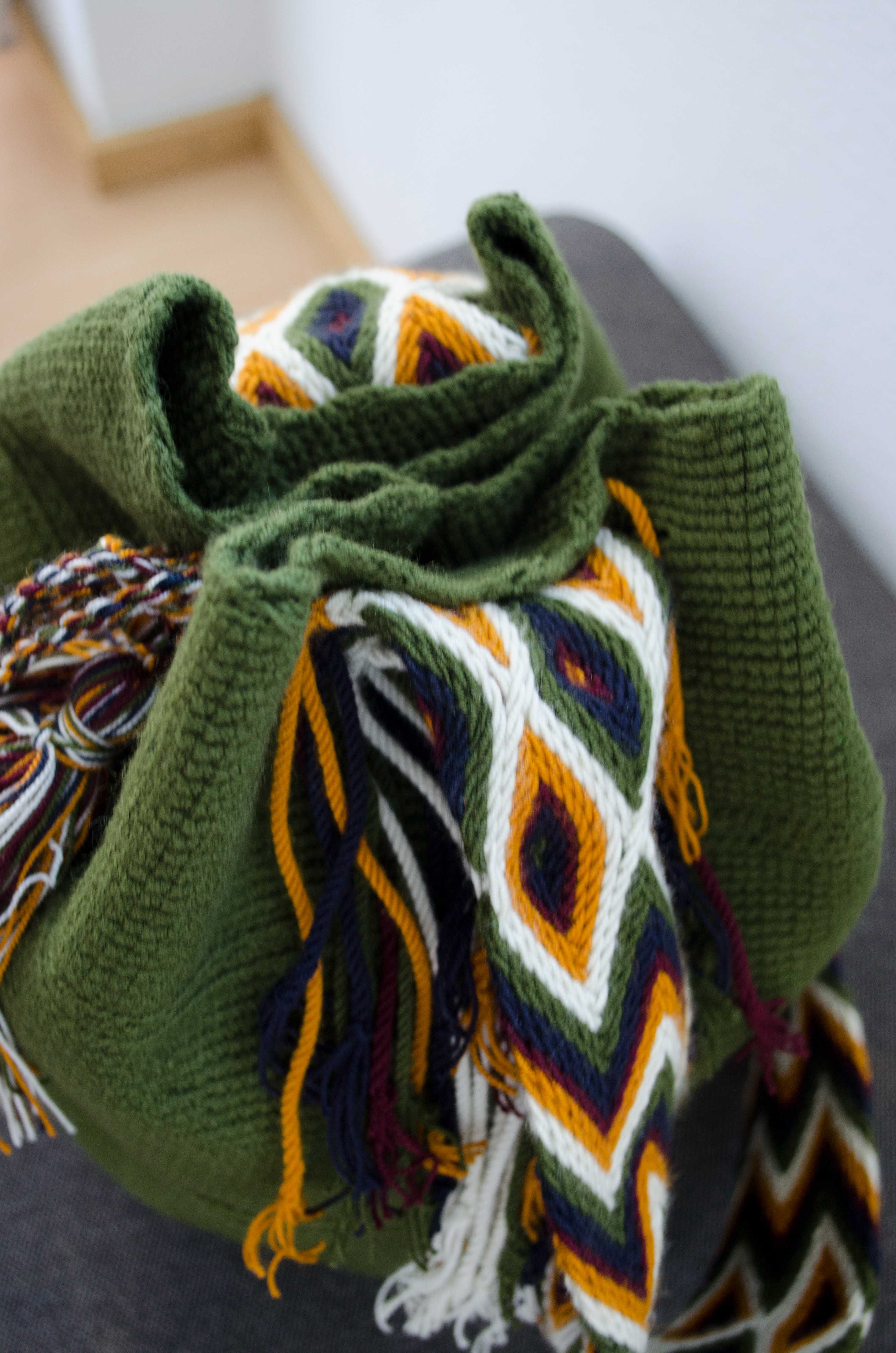 Oryginalna ręcznie pleciona torba Wayuu na ramię – egzotyczny styl!