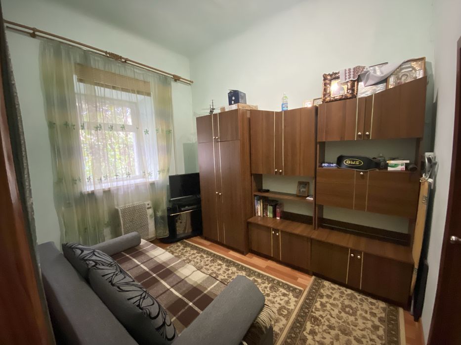Продам 2к квартиру на Малій Морській