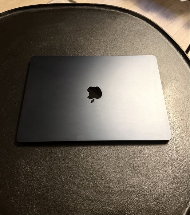 MacBook Air 15” M2 – Stan jak nowy, grudzień 2023, full komplet!