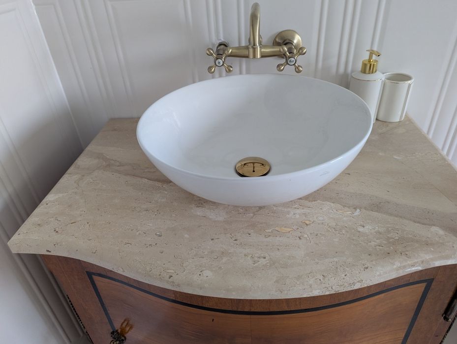 Umywalka nablatowa Invena