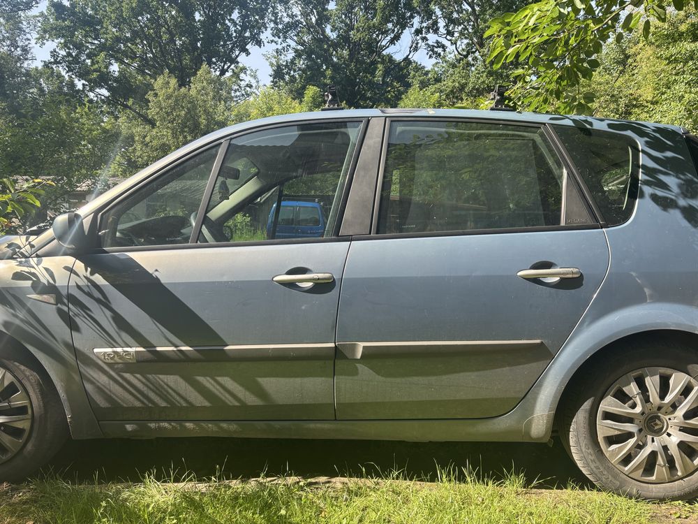 Renault Scenic 2005 року