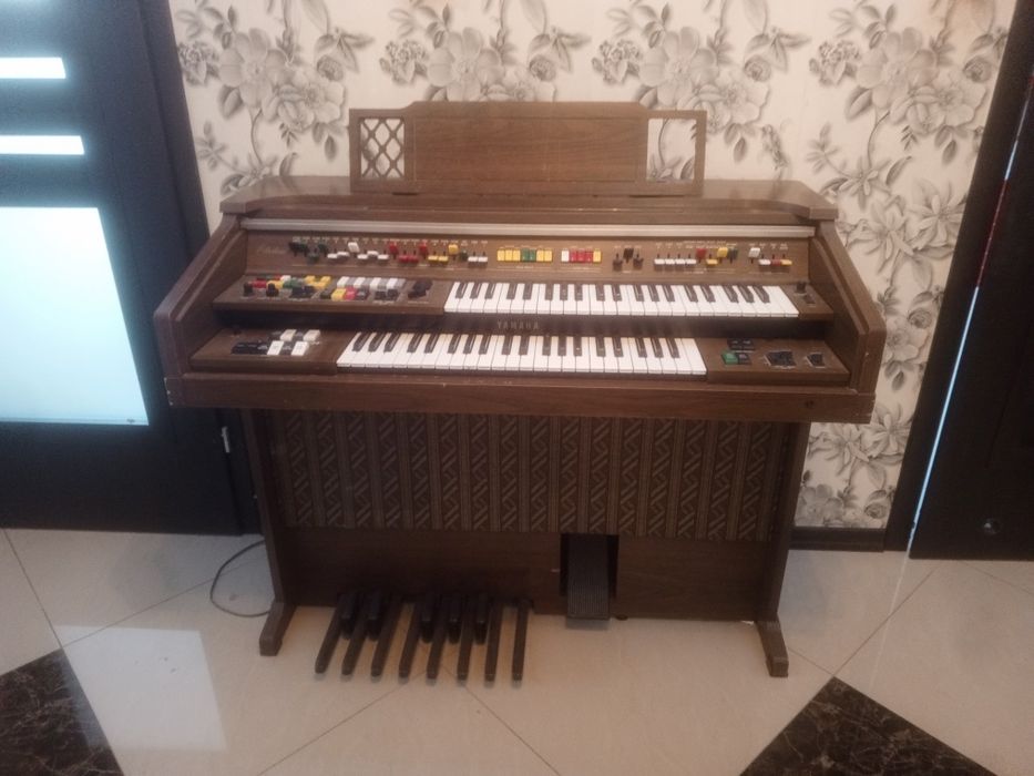 Organy Yamaha C-55