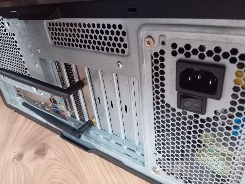 Komputer MSI Codex Core i5-7400, 16GB, GTX 1050 Ti Windows 10