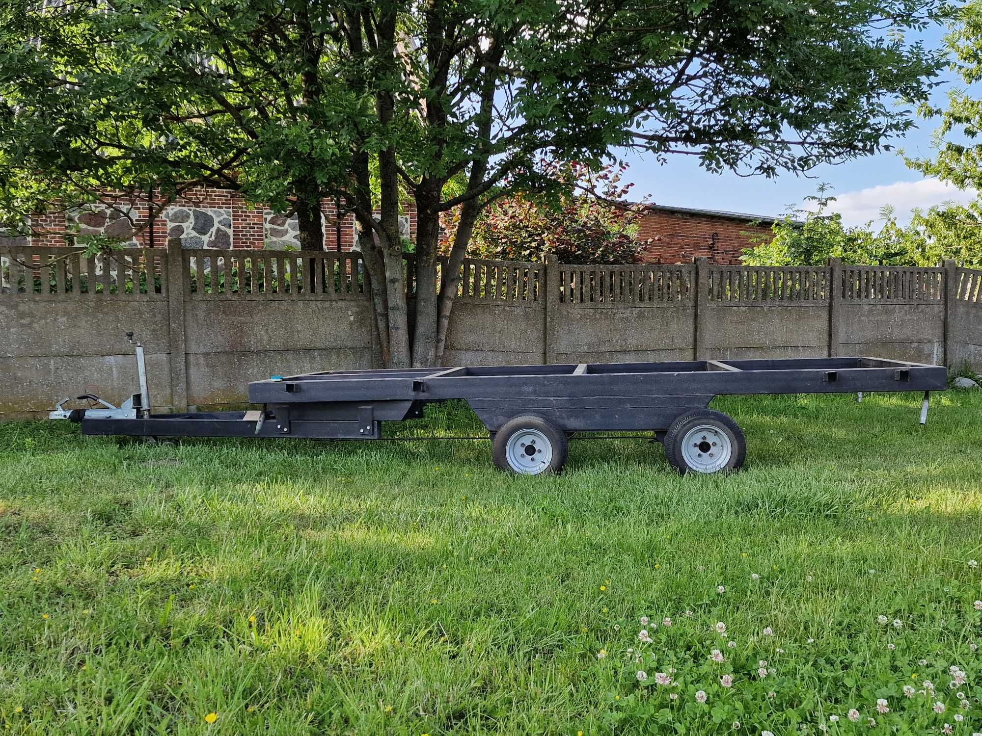 Przyczepa ciezarowa pod kontener