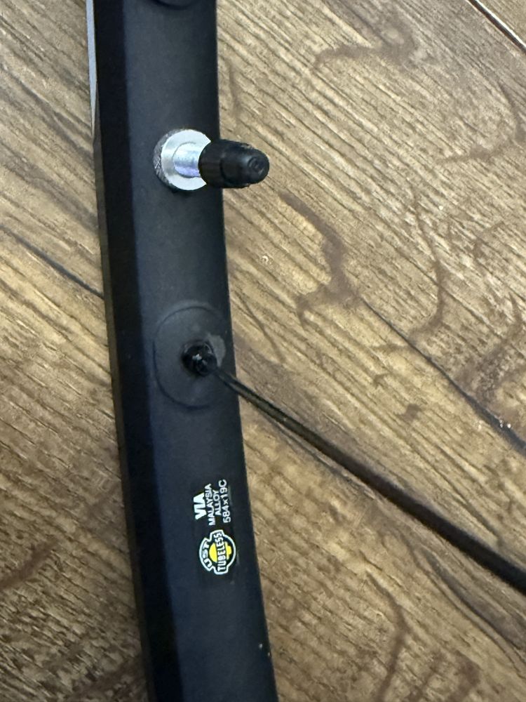 Koła 27,5” Shimano Deore XT QR 11s 12s centerlock tubeless UST 584x19C