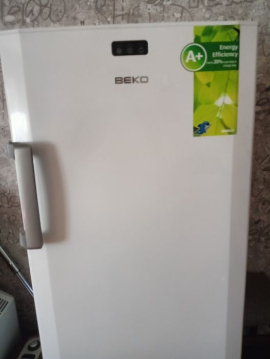 Продам морозильну камеру BEKO