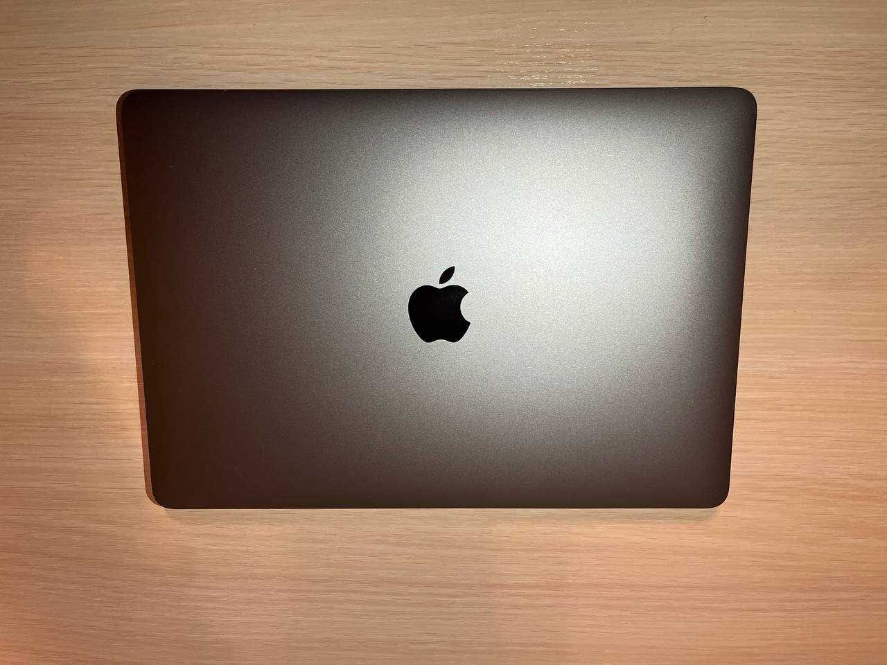 MacBook Air M1 8/256