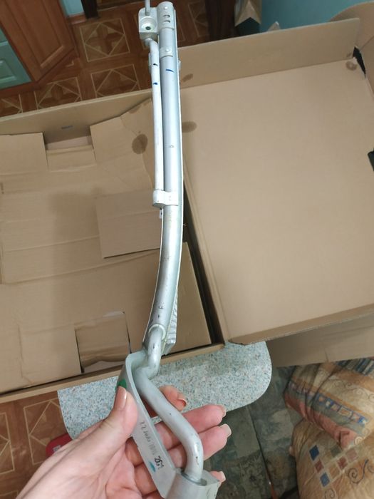 Продам радиатор кондиционера форд экспорт оригинал