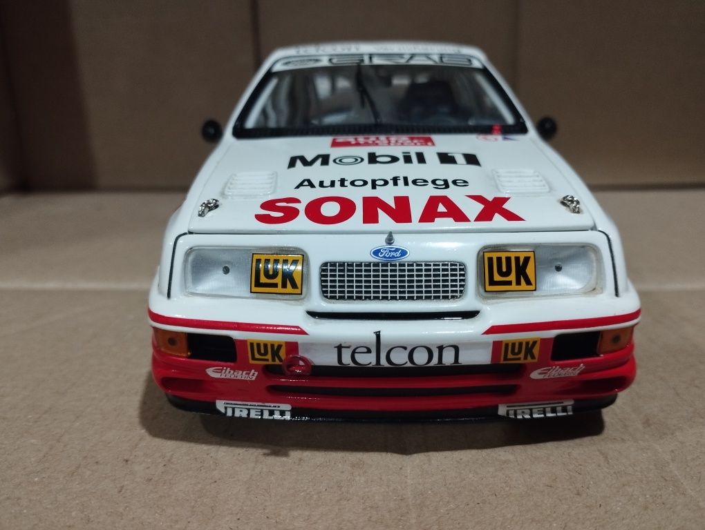Ford Sierra Cosworth 1/18