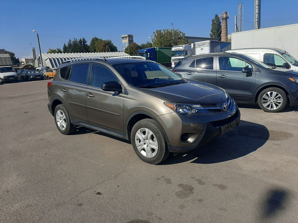 Toyota     Rav4     2015