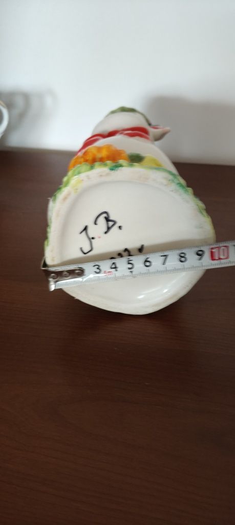 Ceramiczna krówka.