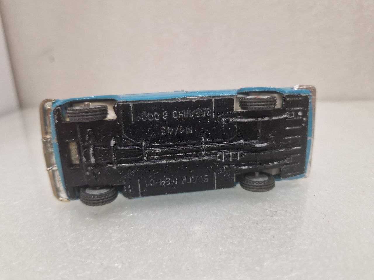 Волга ГАЗ М24-01 модель 1:43 сделано в СССР машинка