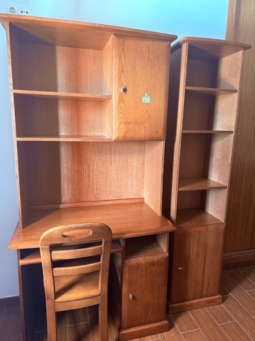 Secretaria em madeira