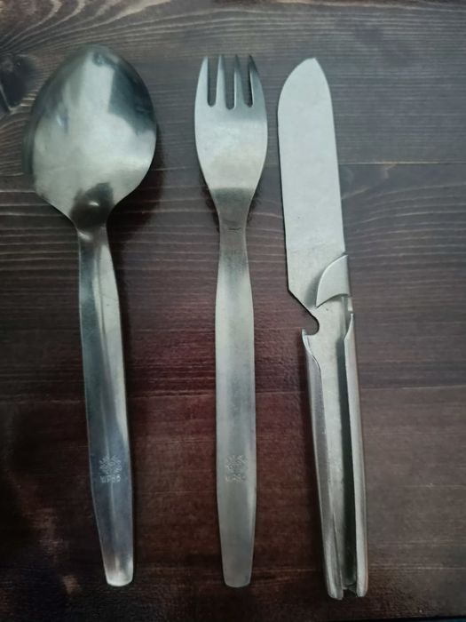 Niezbędnik wojskowy lata 80