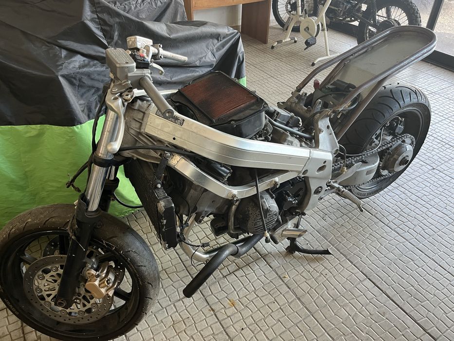 Honda VFR 750 - Oportunidade