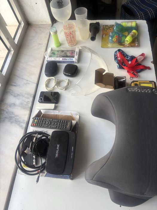 Carrinho com vários artigos tudo que está nas fotos