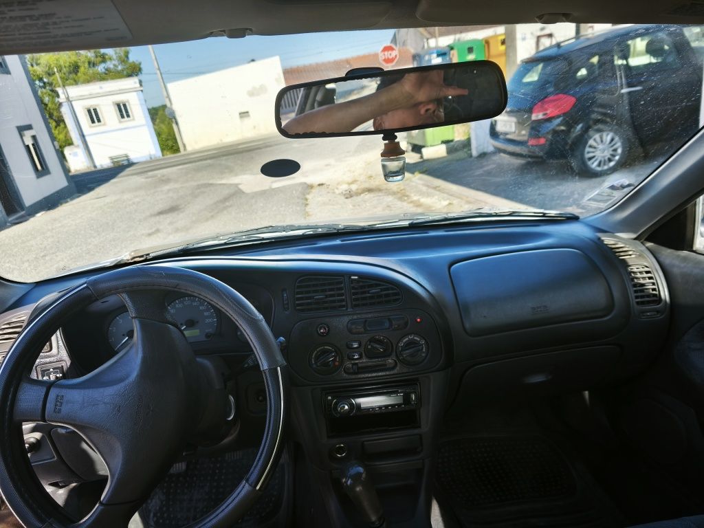Carro Mitsubishi 98