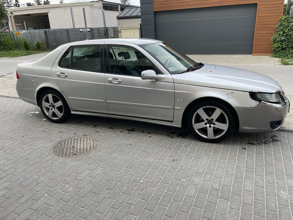 Saab 9-5.