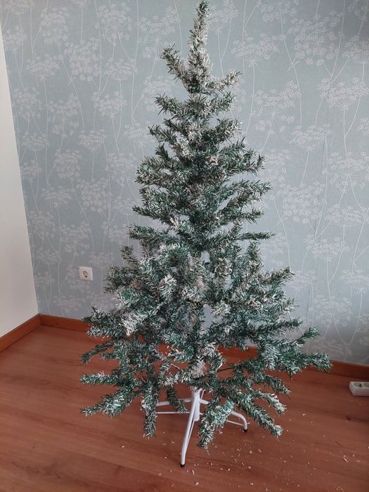 Pinheiro de natal com neve