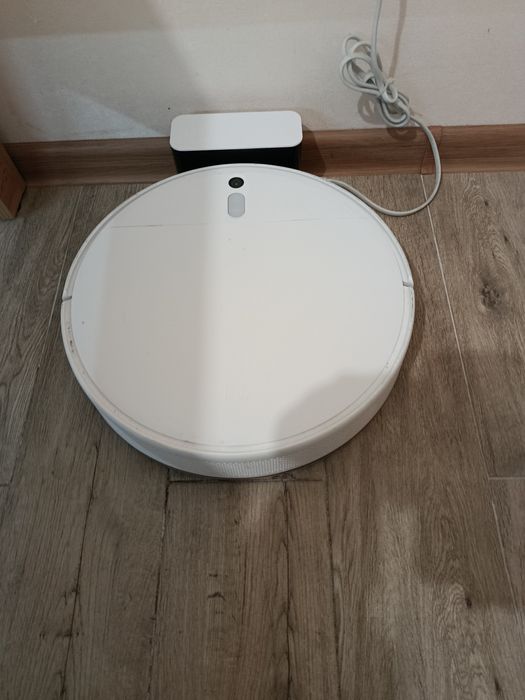 Продам Робот-пылесос Mi Robot Vacuum-Mop 2 Lite