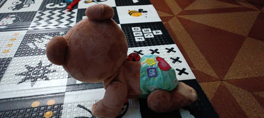 Raczkujący miś tuptuś V-tech