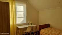 635953 - Quarto com cama de solteiro em...