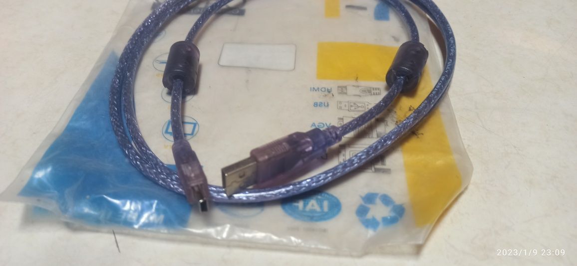 Кабель  разный. Usb. Vga.