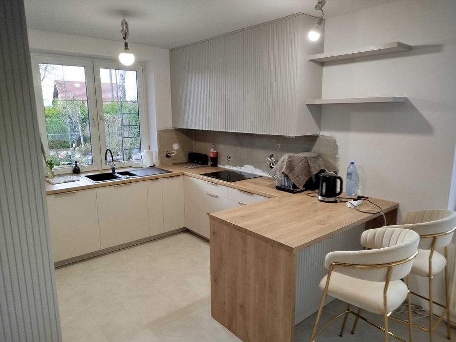 Usługi Stolarskie - Meble na wymiar