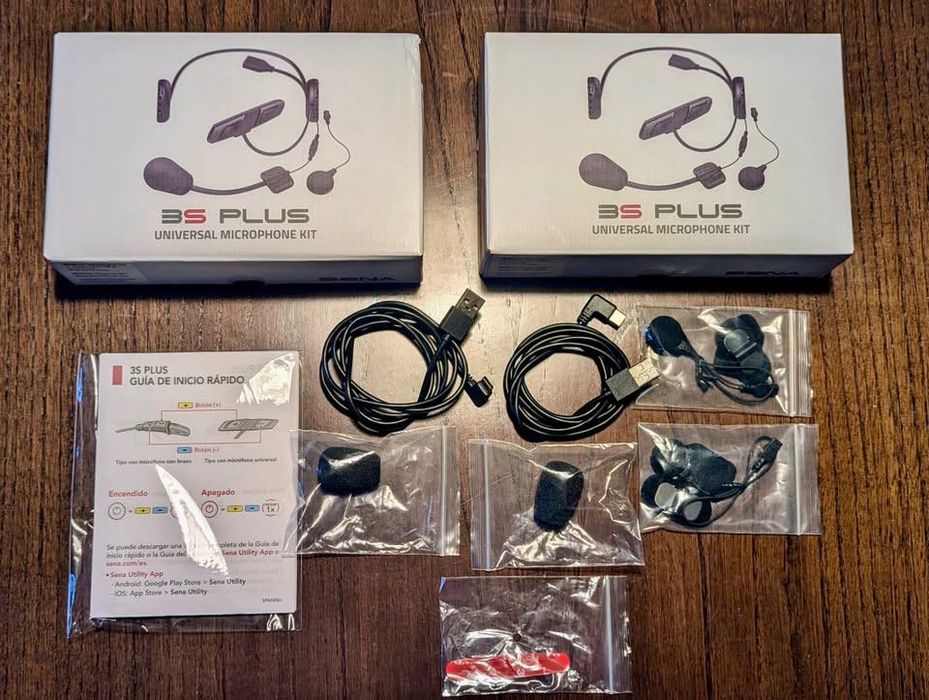 Capacetes Nexx Life com Bluetooth Sena instalados