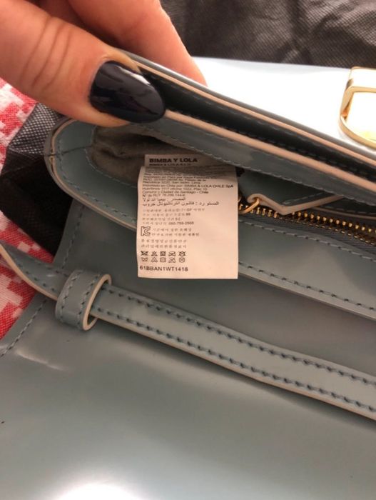 Carteira de ombro  / clutch couro envernizado Bimba y Lola