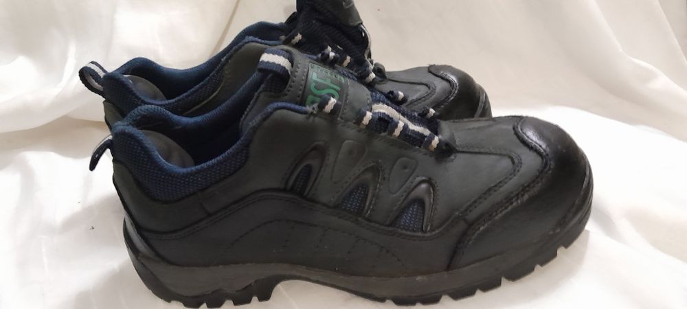 Сапоги чоловічі 39розмір 25.5см стелька. Яловича шкіра.війсково польов