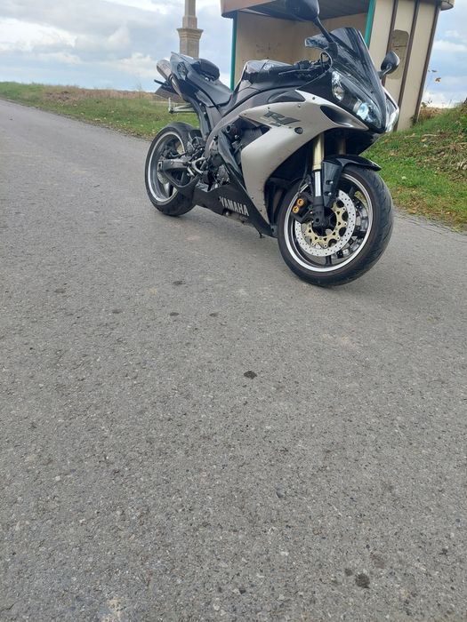 Sprzedam yamaha R1 rn12