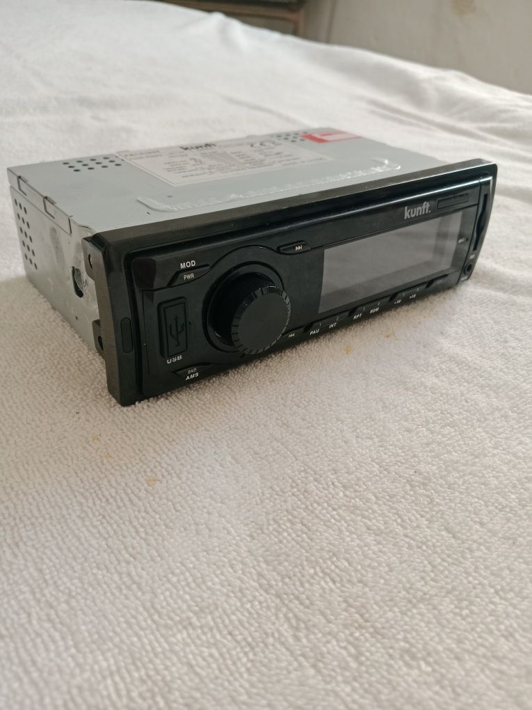 Auto rádio kunft com bluetooth