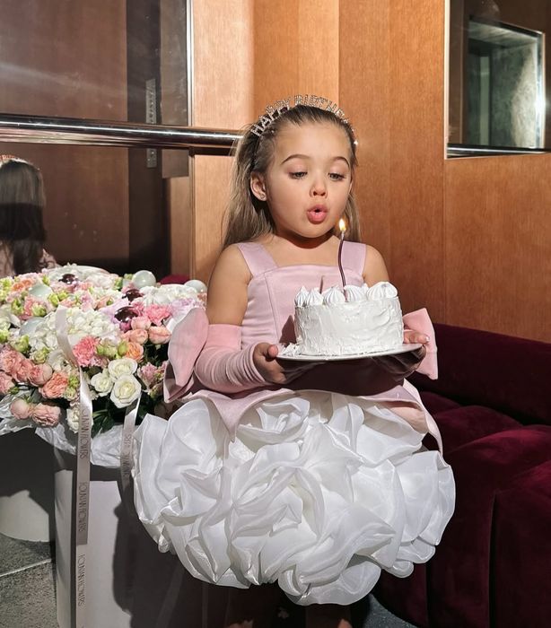 Нарядное платье ,,Роза,,