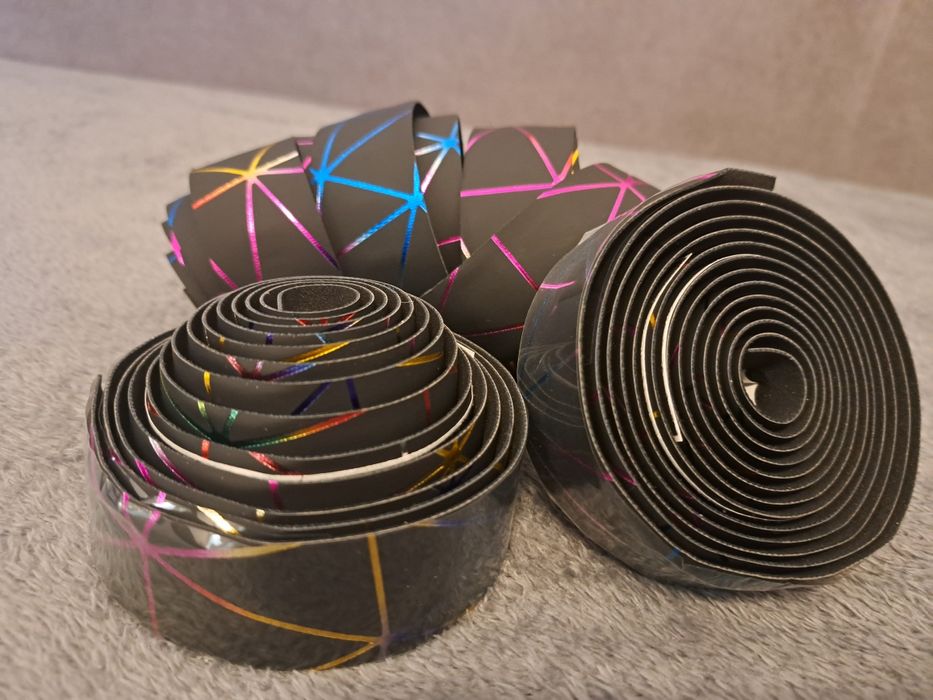 Owijka kierownicy czarno kolorowa neon rainbow tęcza