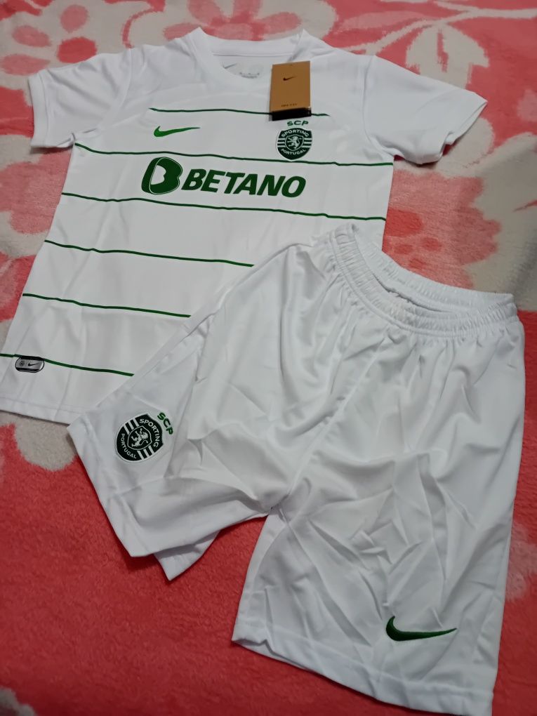 Equipamento criança sporting