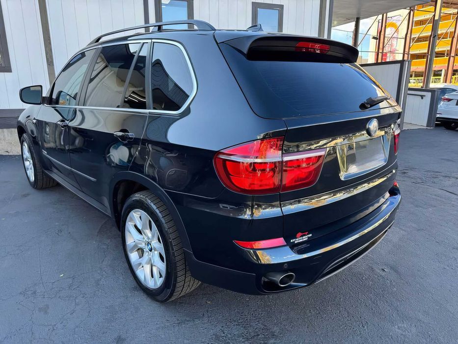 BMW X5 xDrive35d      2013