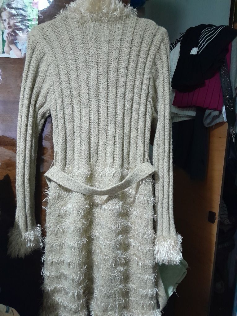 женский шерстянной кардиган