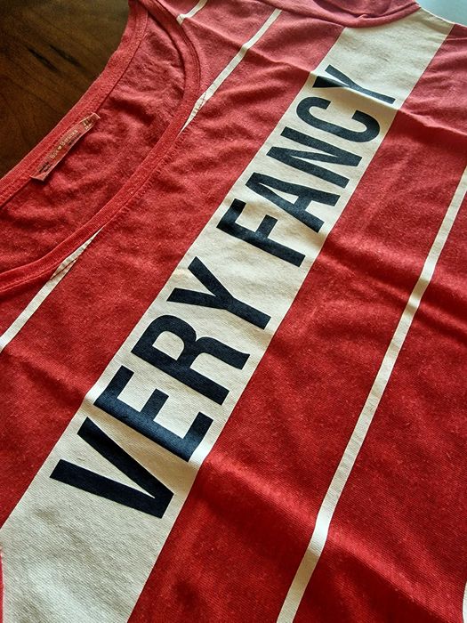 Top vermelho da Bershka