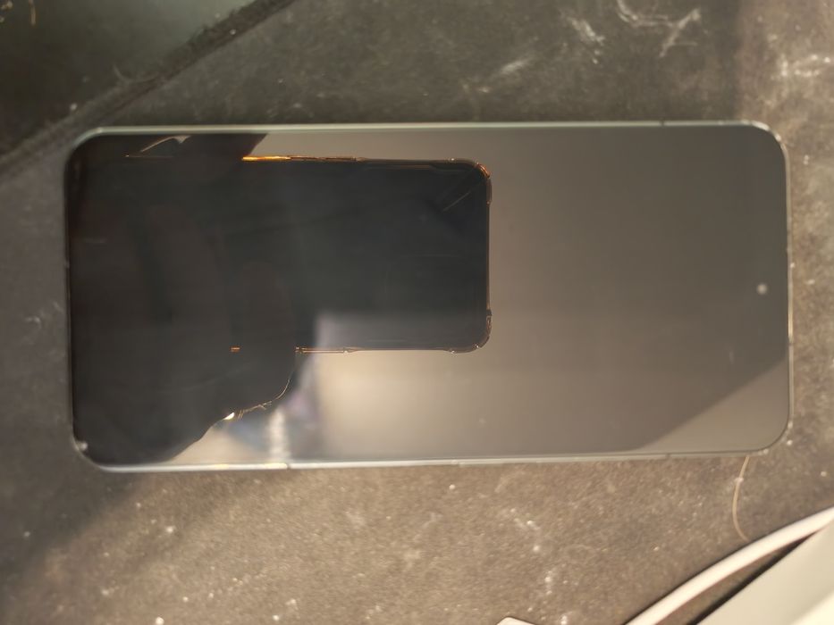 Xiaomi 13 avariado - não liga