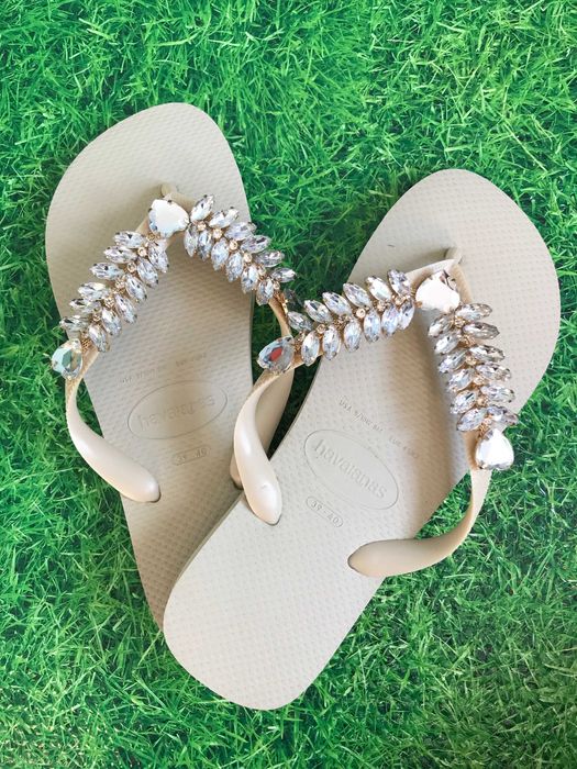 Havaianas Decoradas com Pedras  (novo / vários tamanhos)
