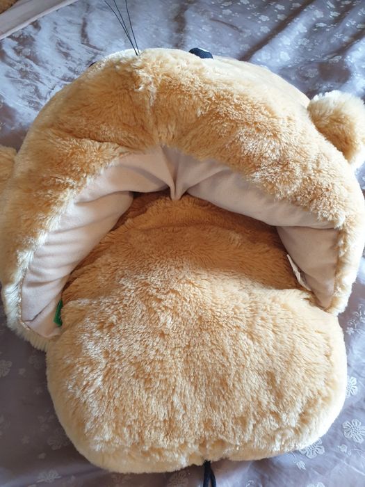 Descansa pés em pêlo Benetton