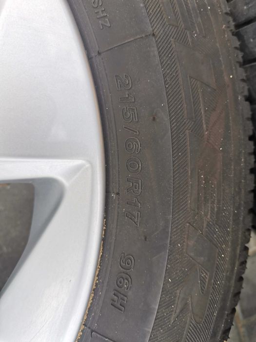 4 Opony letnie Bridgestone Dueler H/P Sport 215/60 R17 96H